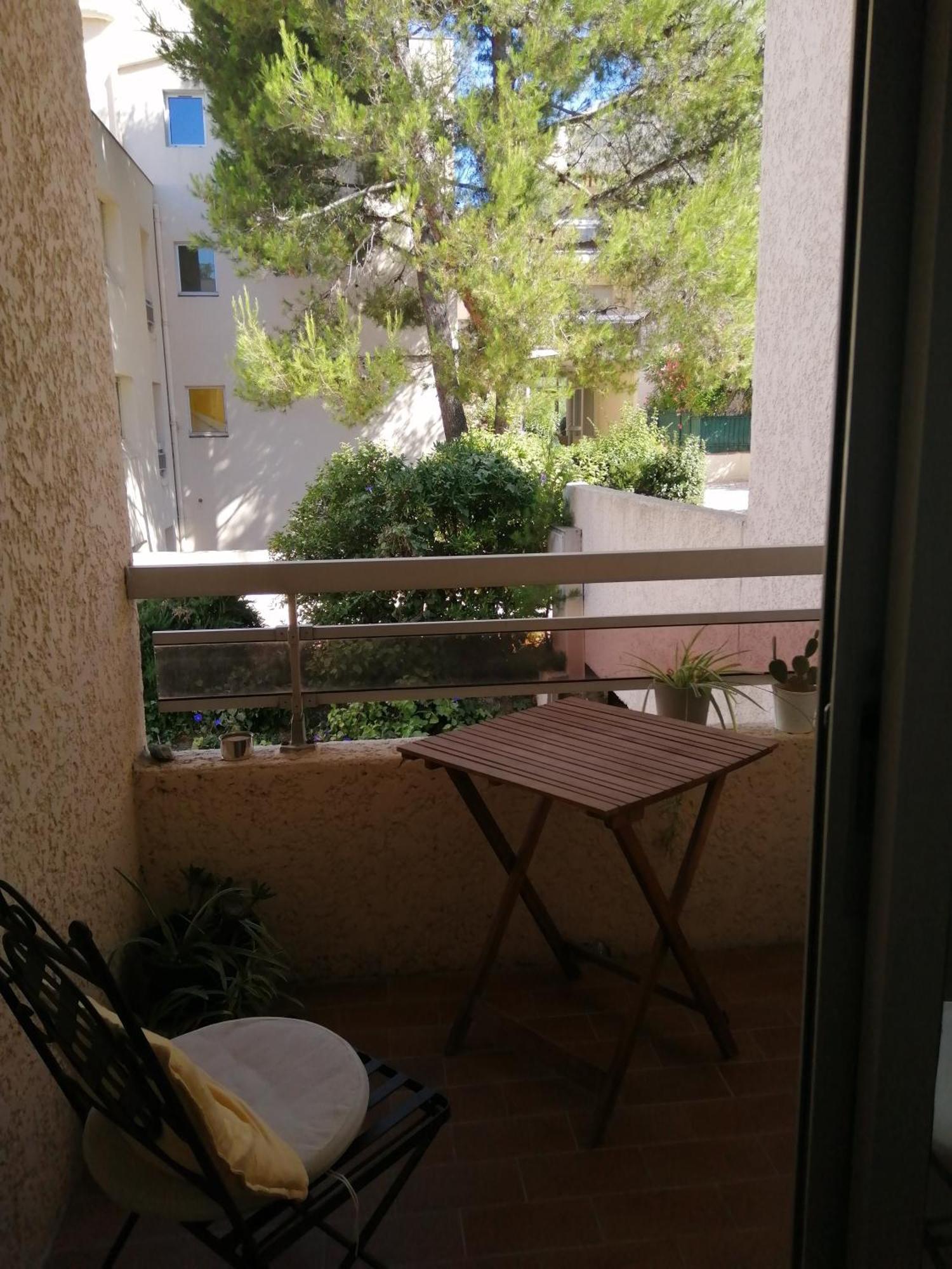 Studio Climatise Dans Residence Avec Piscine Et Tennis Hyeres Exterior photo