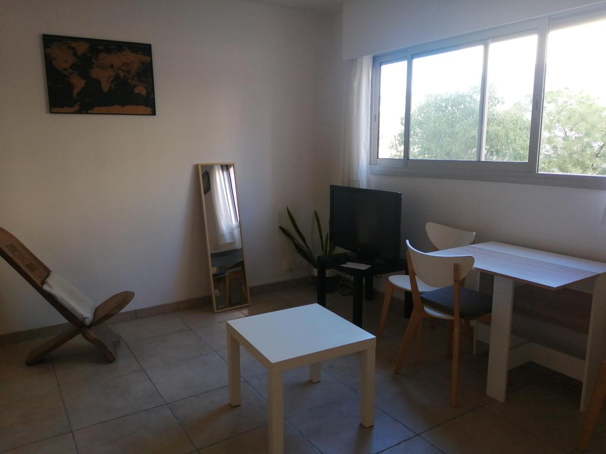 Studio Climatise Dans Residence Avec Piscine Et Tennis Hyeres Exterior photo